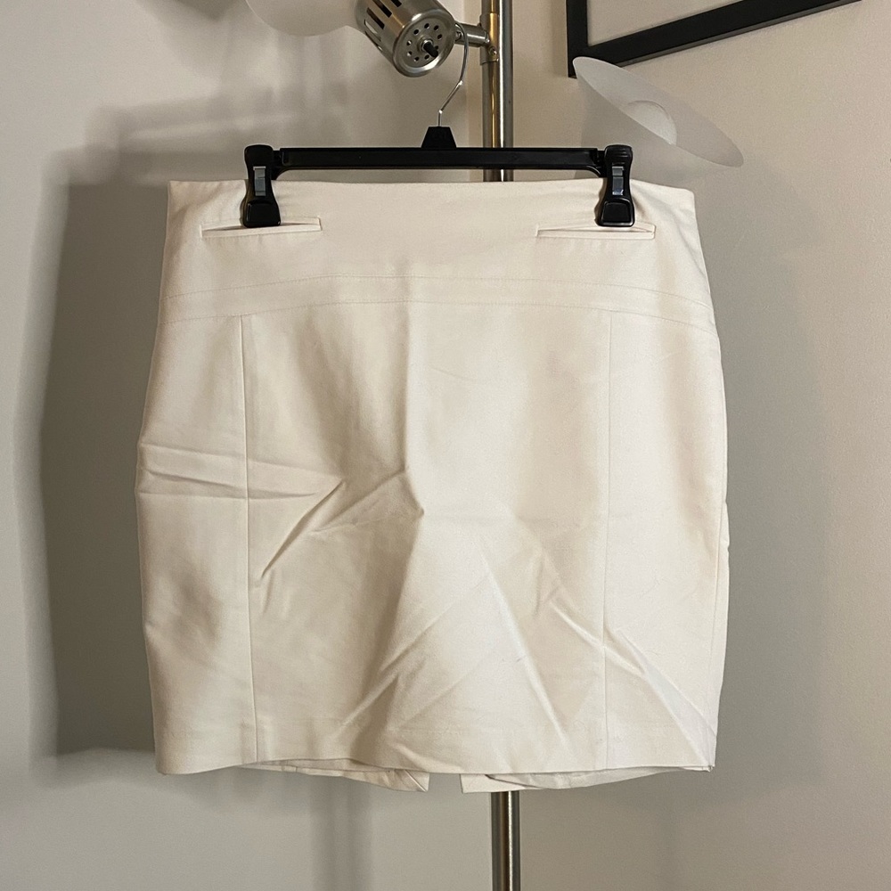 Express White Pencil Skirt. Size 10.
